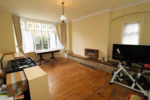 19 Green Walk, Manchester, M16 9RE