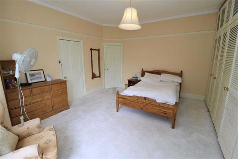 19 Green Walk, Manchester, M16 9RE
