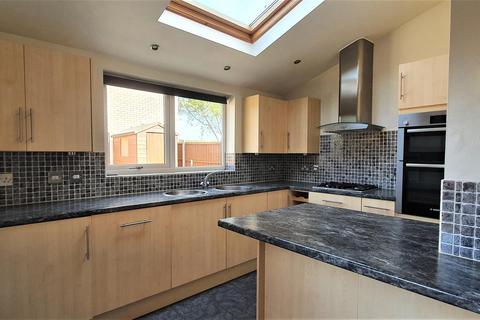 5 Fakenham Drive, Hereford, HR4 9UG