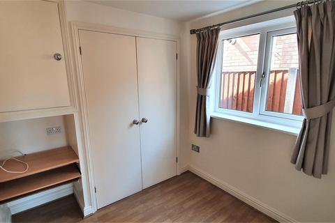 5 Fakenham Drive, Hereford, HR4 9UG