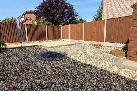 5 Fakenham Drive, Hereford, HR4 9UG
