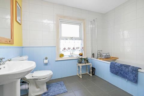 8 Nursery Road, Salisbury, SP2 7HX
