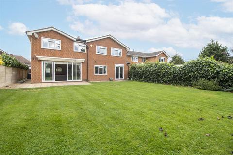 8 Ridings Avenue, London, N21 2EL