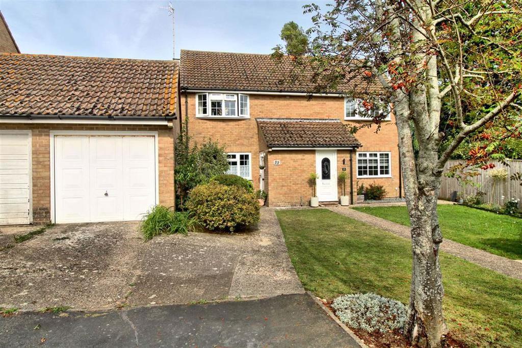 Barn Close, Seaford, East Sussex 2 bed semidetached house £310,000