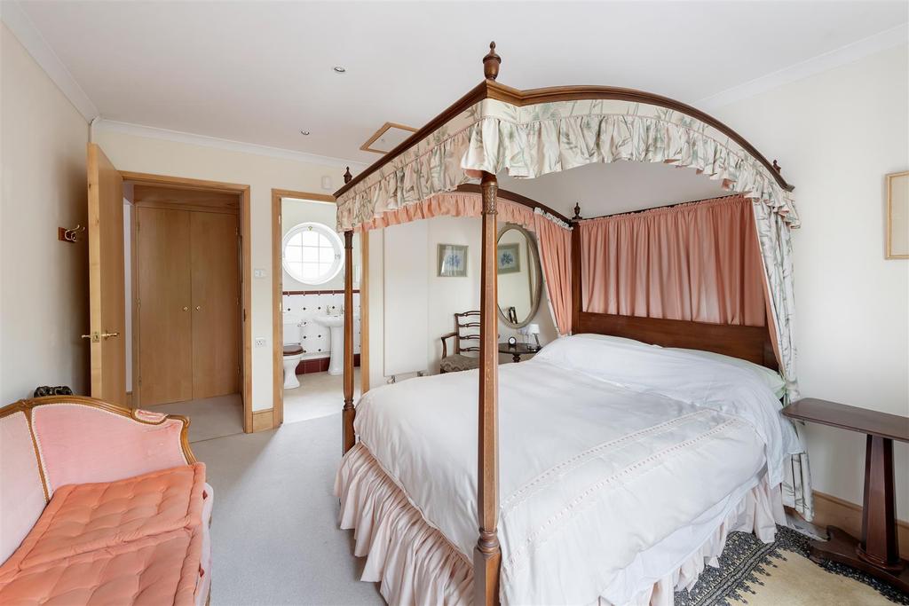 10 Percival Road ph7.jpg