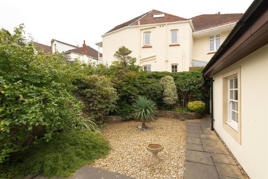 10 Percival Road ph54.jpg
