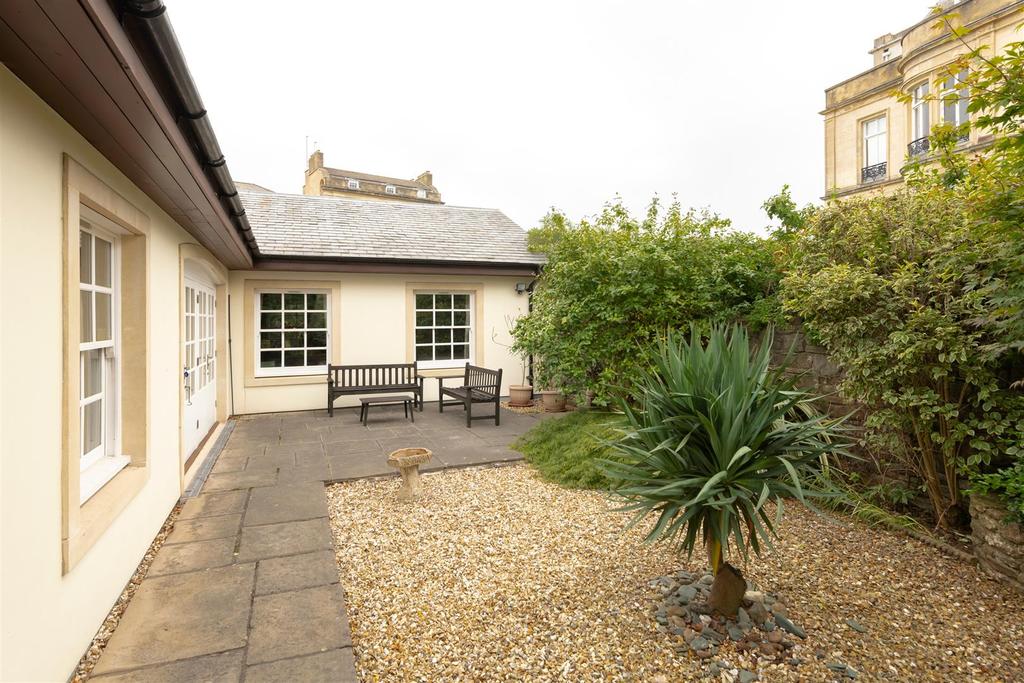 10 Percival Road ph55.jpg