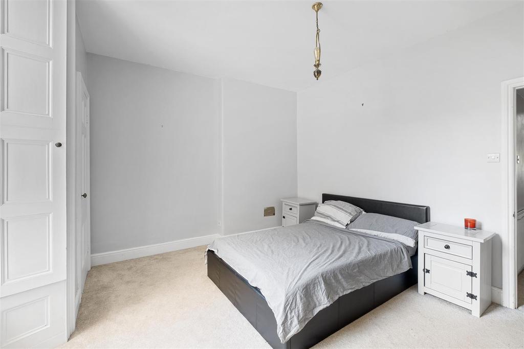 8 Caledonia Place-3.jpg