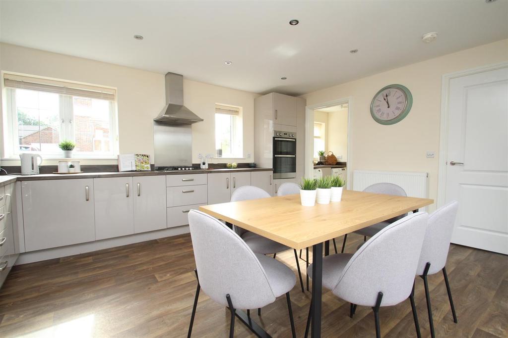 Woolerton Drive, Rothley 4 bed detached house £430,000