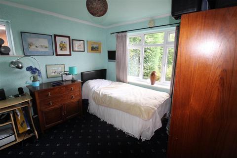 2 Broadway, Horwich, Bolton, BL6 6BY