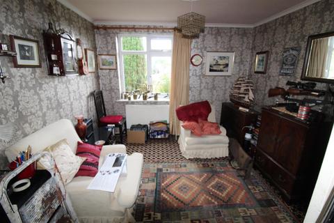 2 Broadway, Horwich, Bolton, BL6 6BY