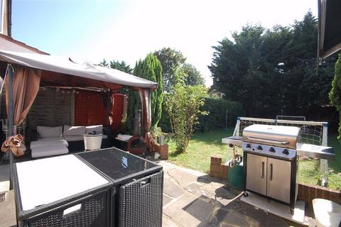 42 Brackenbridge Drive, Ruislip, HA4 0LZ