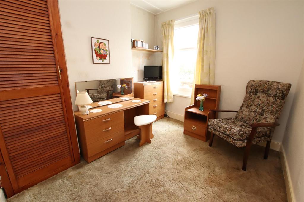 Bedroom 2.JPG
