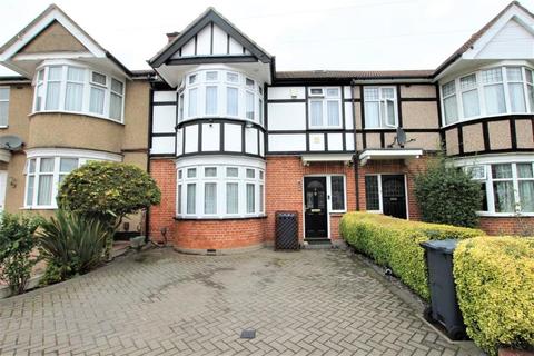 5 Prestwood Avenue, Harrow, HA3 8JZ