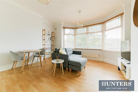 1d Grayham Road, New Malden, KT3 5HR
