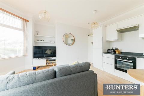 1d Grayham Road, New Malden, KT3 5HR