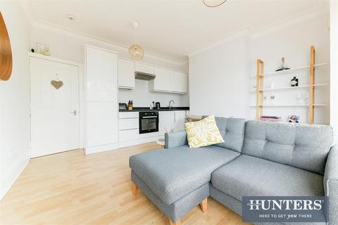 1d Grayham Road, New Malden, KT3 5HR