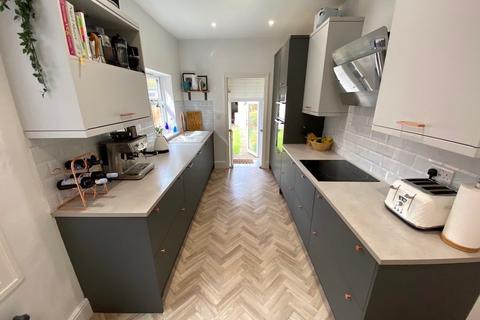 37 Cedar Road, Northampton, NN1 4RN