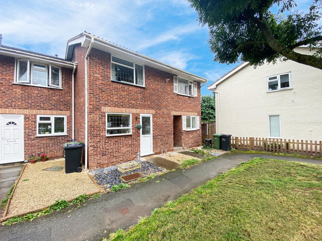 Haydock Avenue, Bobblestock, Hereford 2 bed terraced house £185,000