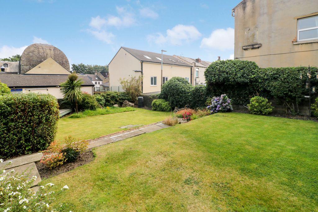 Garden at Front