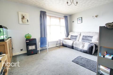 1 Campania Grove, Luton, LU3 4DD