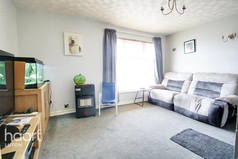 1 Campania Grove, Luton, LU3 4DD