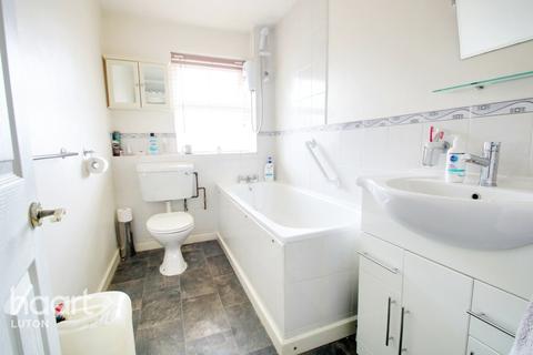 1 Campania Grove, Luton, LU3 4DD
