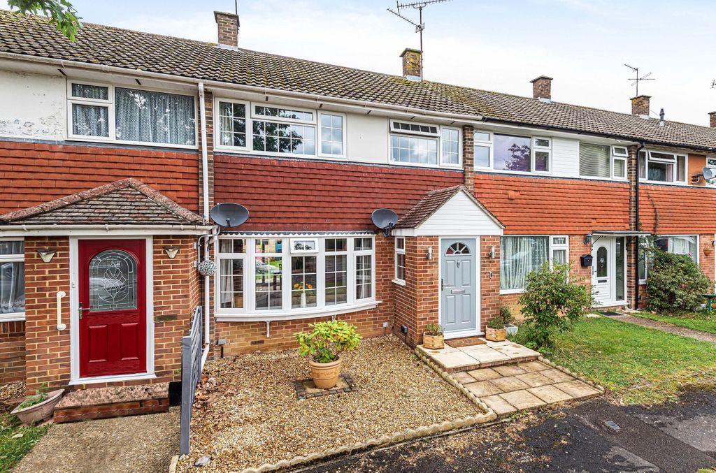 Stephens Road, Tadley RG26 3RT 3 bed terraced house £285,000