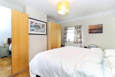 3 Hearnes Meadow, Seer Green, Beaconsfield, HP9 2YH