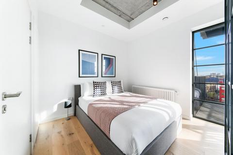 Studio to rent, Agar House, Goodluck Hope, London, E14