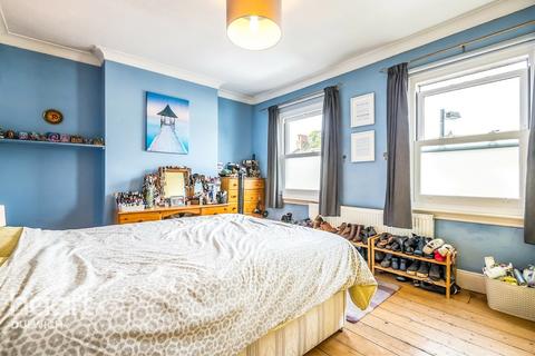 37 Darrell Road, London, SE22 9NJ