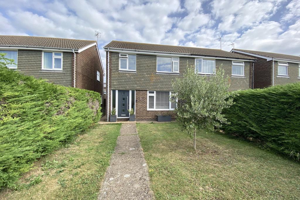 Aylesbury Avenue, Eastbourne, East Sussex, BN23 3 bed semidetached house £310,000