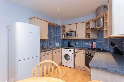 2 bedroom terraced house to rent, Lochend Close, Edinburgh