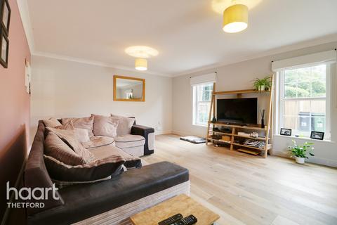 27 Birch Covert, Thetford, IP24 2UL