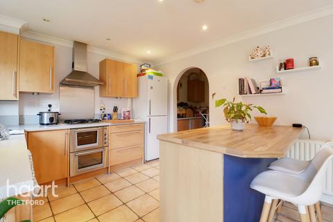 27 Birch Covert, Thetford, IP24 2UL