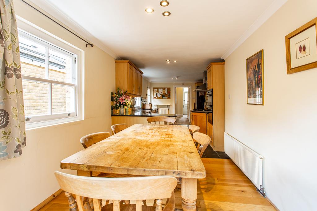 Kitchen/Dining Area