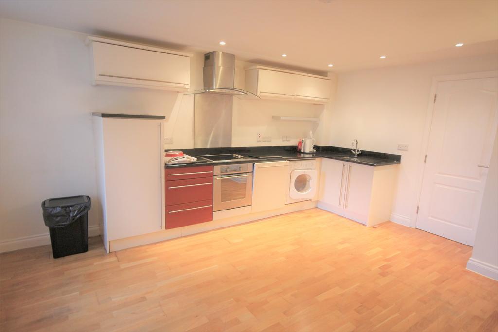 Wellingborough road, Finedon NN9 1 bed flat to rent £765 pcm (£177 pw)