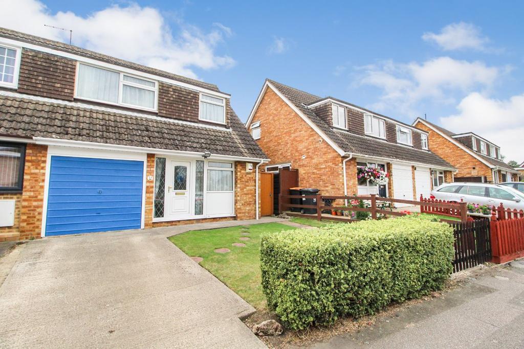 Lorraine Road, Wootton, Bedford 3 bed semidetached house £290,000