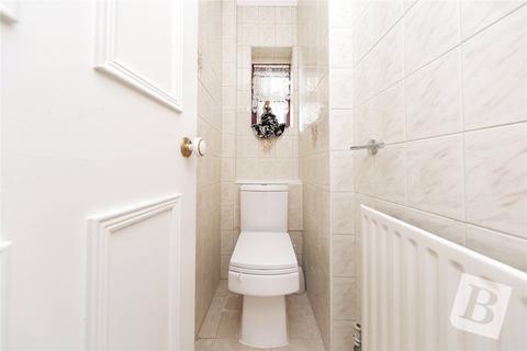 7 Normans Close, Gravesend, DA11 0EX