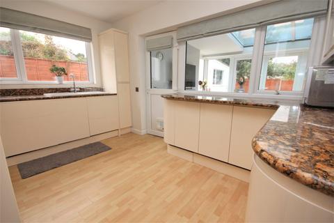 10 Cannon Close, Broadstone, BH18 8HP