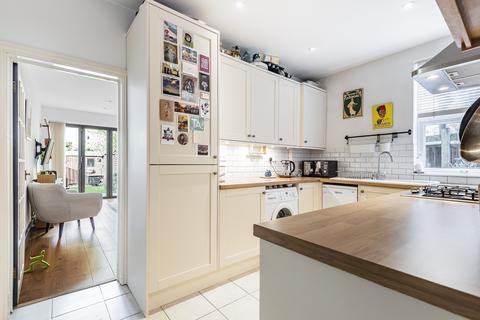 2 bedroom apartment for sale, Waldron Road, London