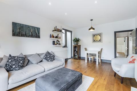 2 bedroom apartment for sale, Waldron Road, London