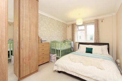 1 bedroom flat to rent, Lammas Court, Ealing, W5
