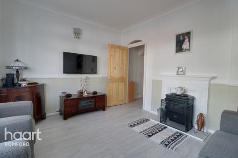 31 Drummond Road, Romford, RM7 7EJ