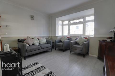 31 Drummond Road, Romford, RM7 7EJ