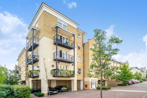 2 bedroom apartment for sale - Barbican Court, 37 Renwick Drive, Bromley, Kent, BR2