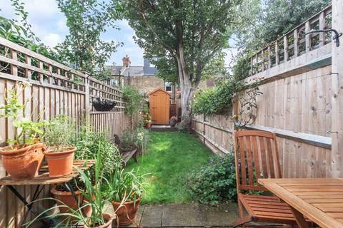 59 Avarn Road, London, SW17 9HB