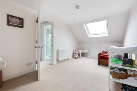 59 Avarn Road, London, SW17 9HB