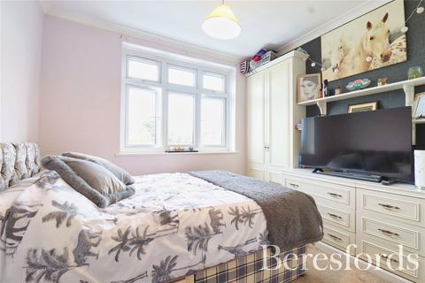 8 Fontayne Avenue, Rainham, RM13 7TH