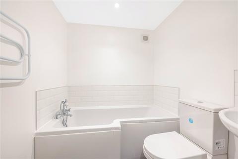 8 Farnborough Crescent, Bromley, BR2 7DL